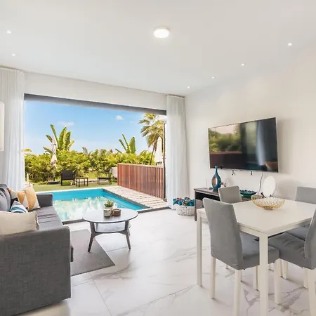Apartment With 2Br And Private Pool In Capcana